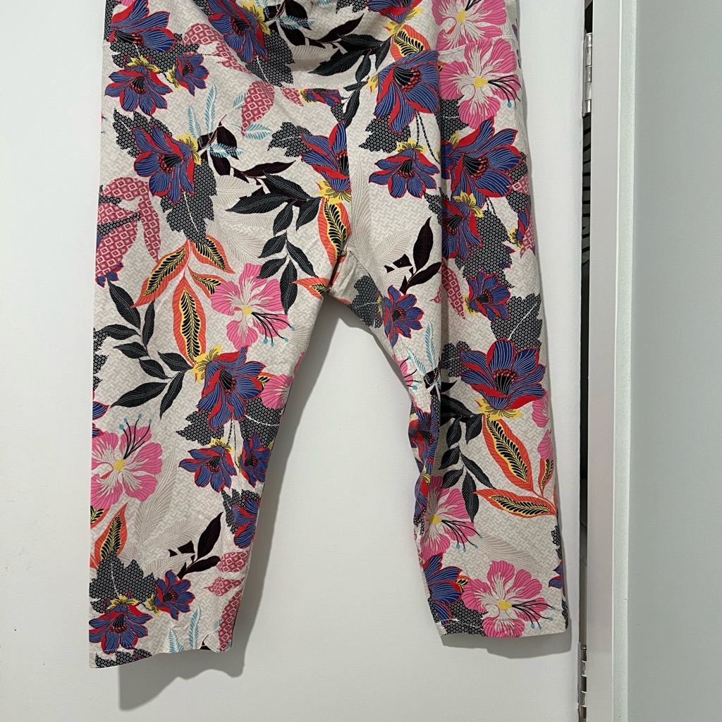 Intro. Multicolor Floral Leggings 3xl